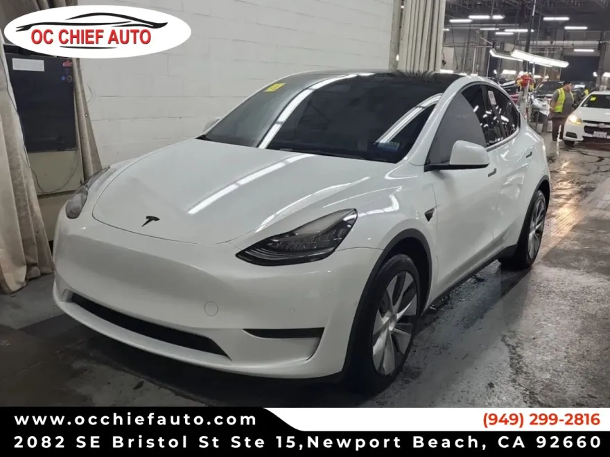 2022 Tesla Model Y Long Range photo 1