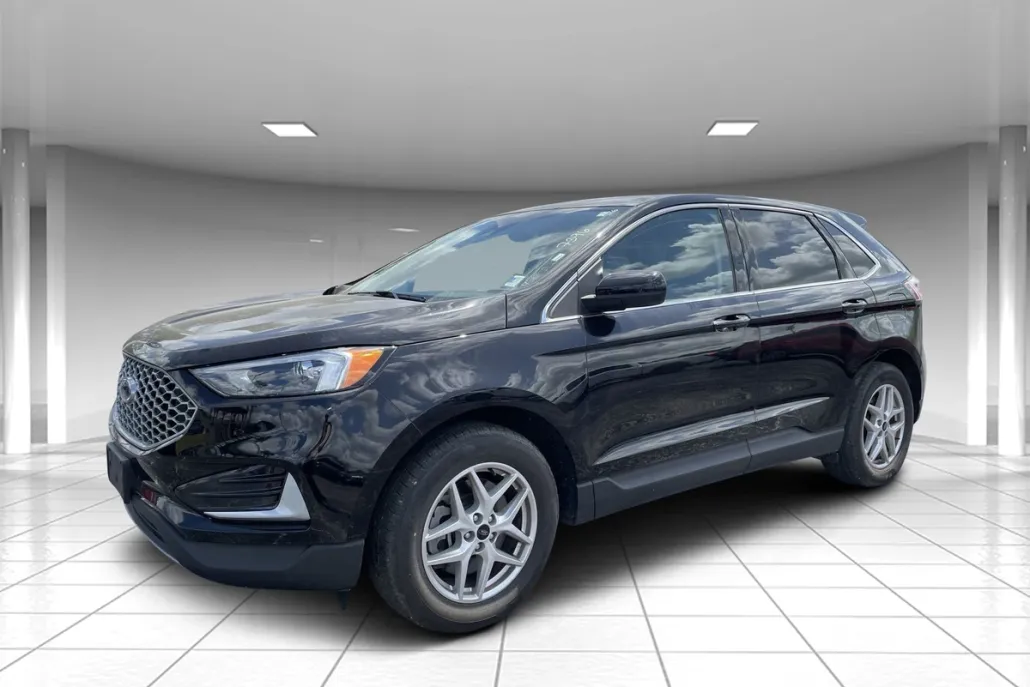 2023 Ford Edge SEL photo 1