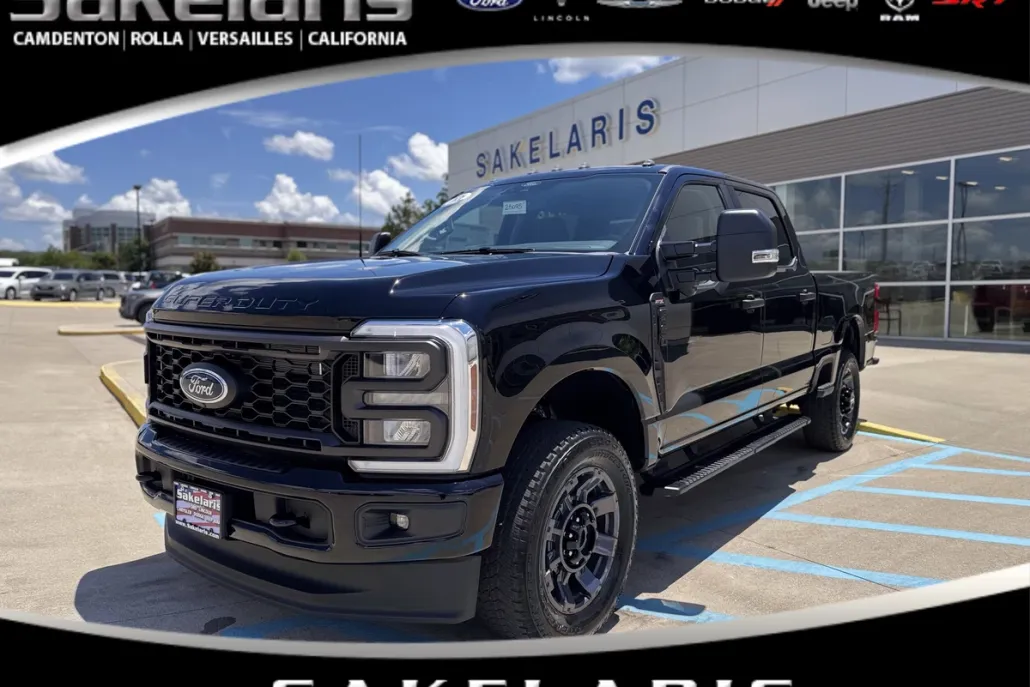 2025 Ford F-350 XLT photo 1