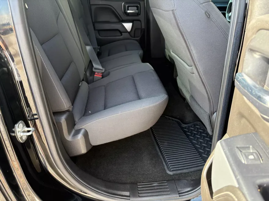 2018 Chevrolet Silverado 1500 photo 1