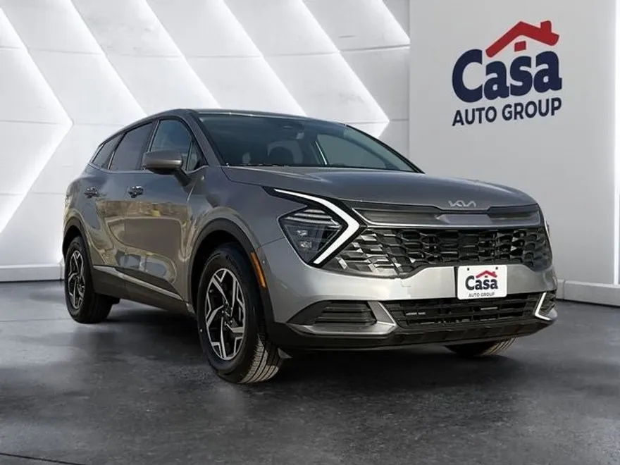 2025 Kia Sportage LX photo 1