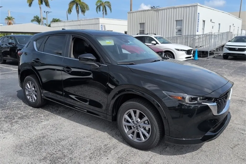2025 Mazda CX-5 2.5 S Preferred photo 1