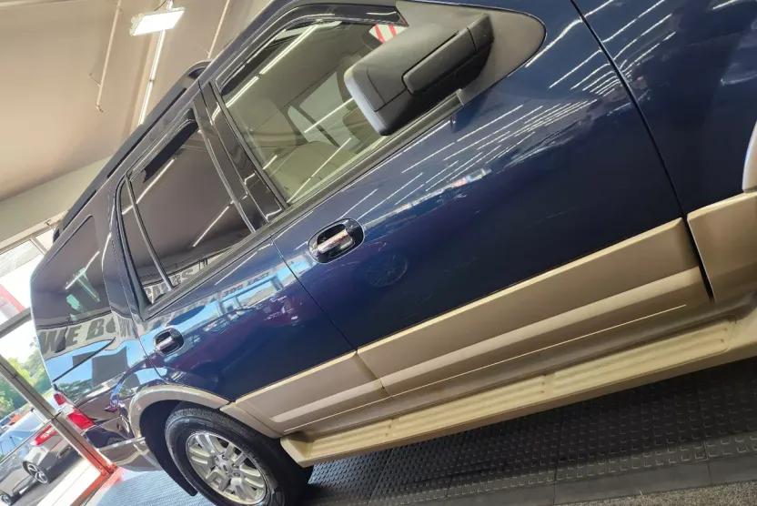 2014 Ford Expedition XLT photo 1