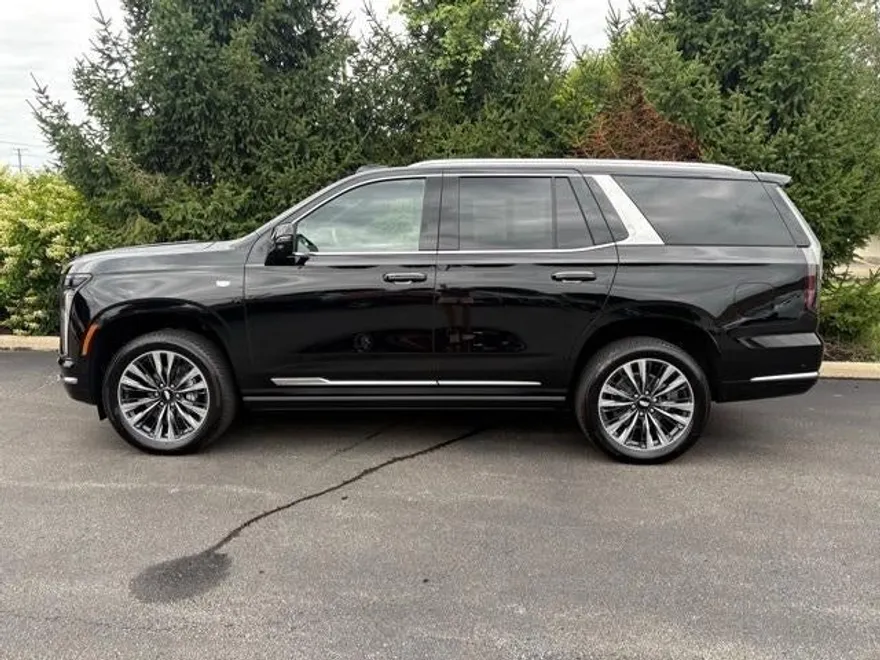 2025 Cadillac Escalade Premium Luxury photo 1