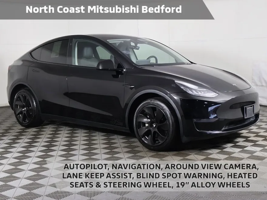 2023 Tesla Model Y Long Range photo 1