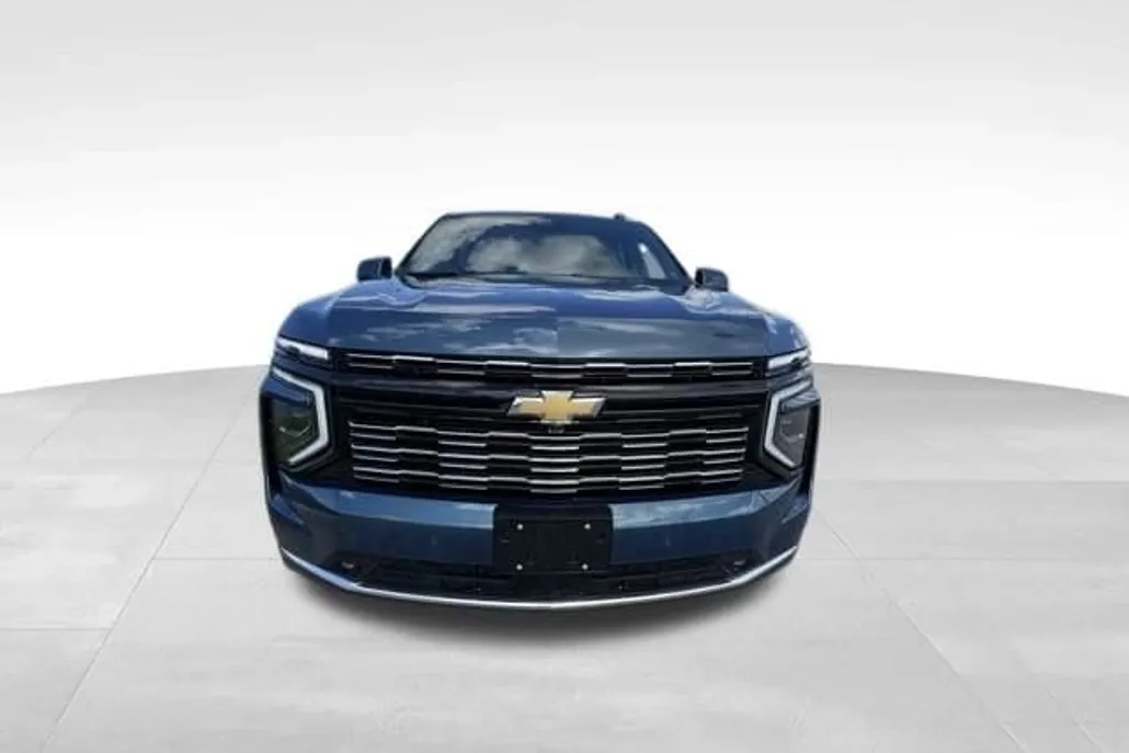 2025 Chevrolet Suburban High Country photo 1