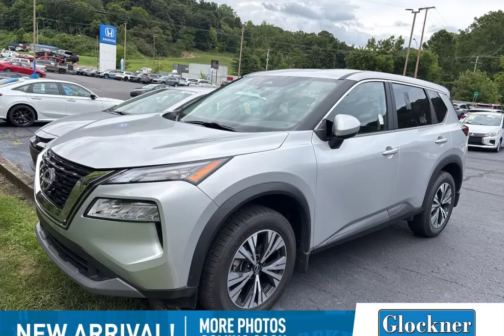 2023 Nissan Rogue SV photo 1