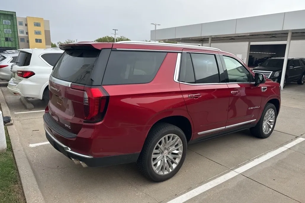 2025 Gmc Yukon Denali photo 1