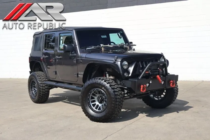 2017 Jeep Wrangler Unlimited Sport photo 1