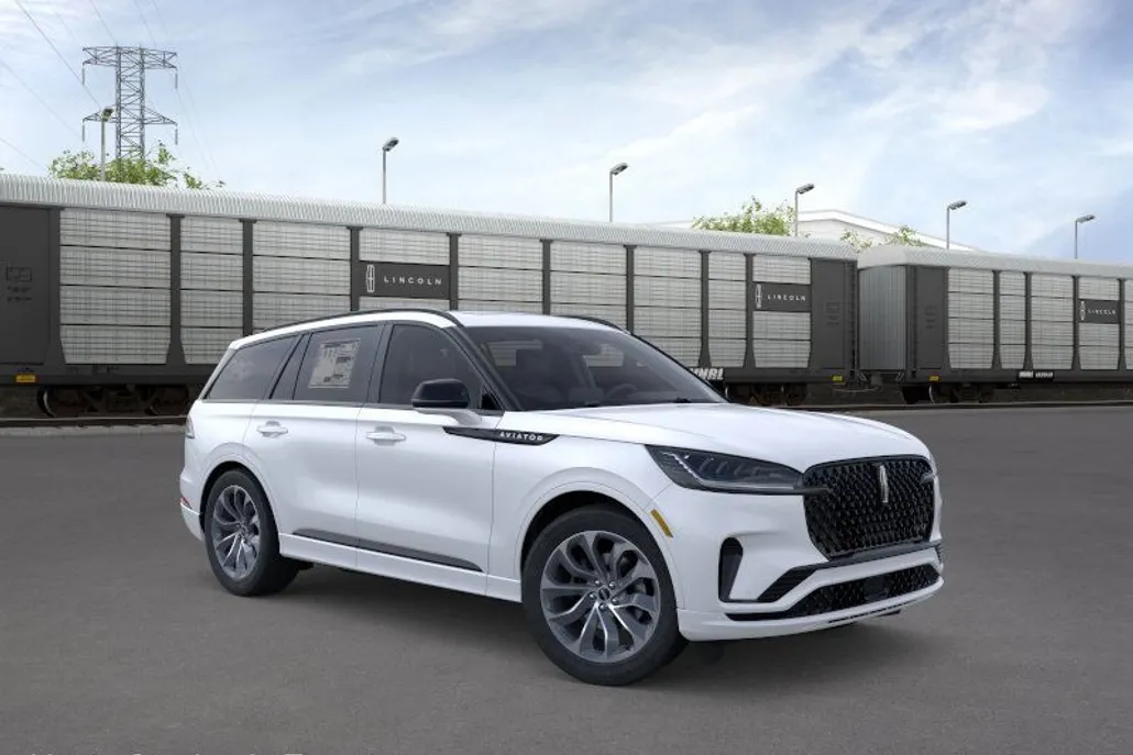 2025 Lincoln Aviator Premiere photo 1