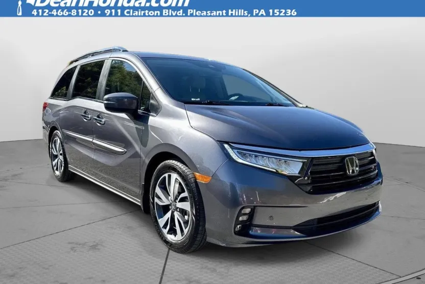 2022 Honda Odyssey Touring photo 1