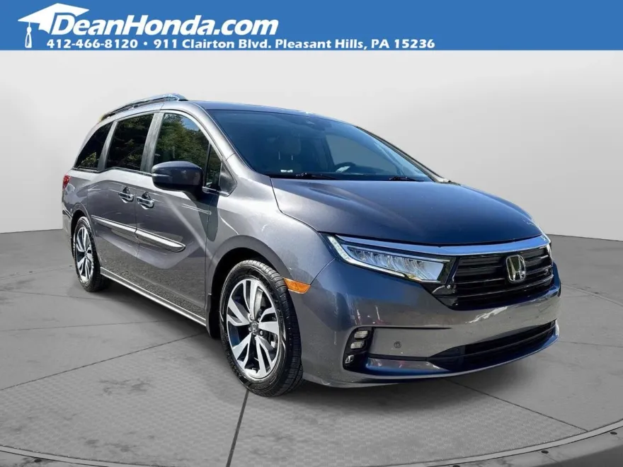 2022 Honda Odyssey Touring photo 1