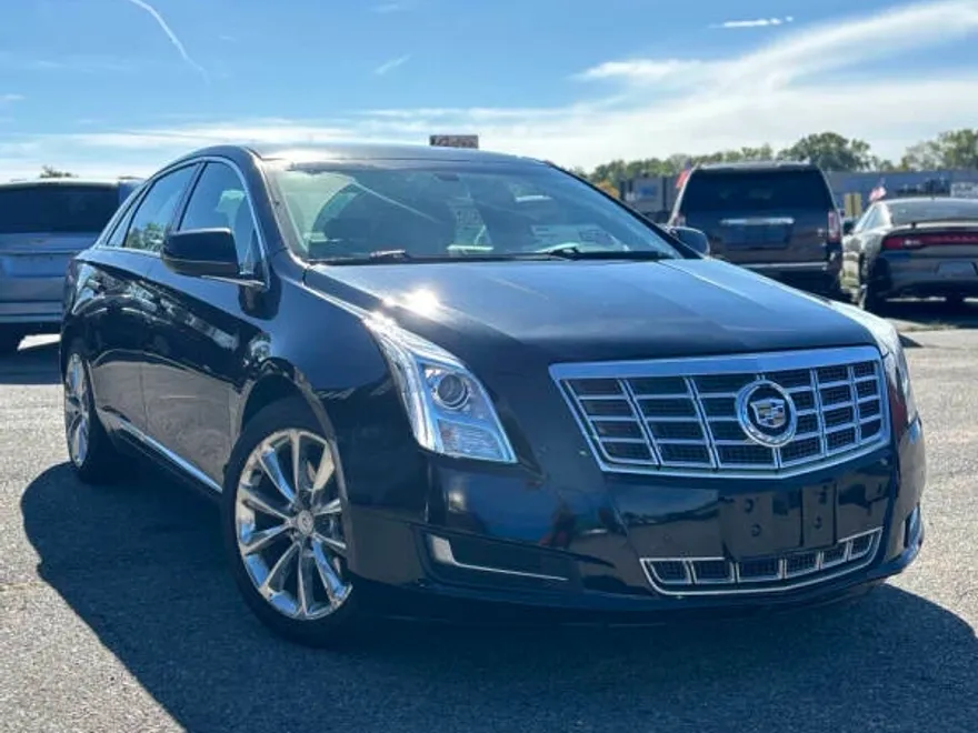 2014 Cadillac XTS Luxury photo 1