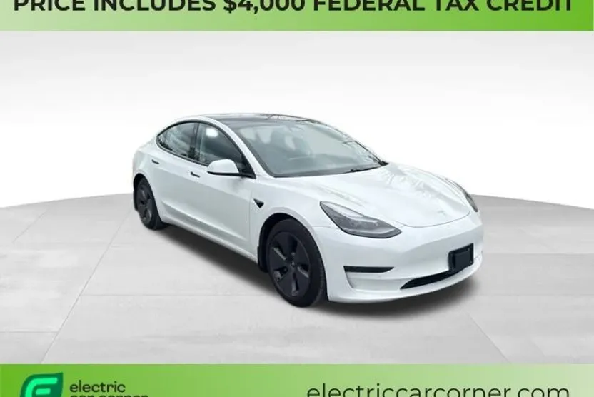 2021 Tesla Model 3 Standard Range Plus photo 1