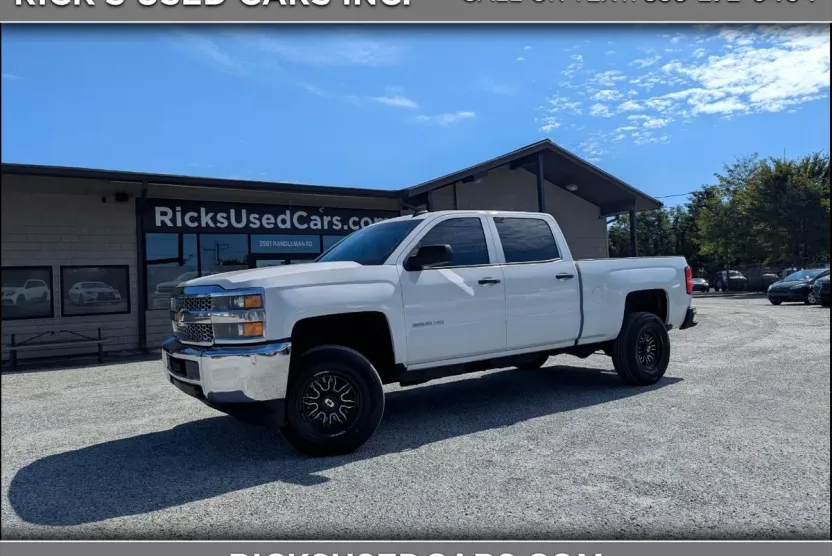 2019 Chevrolet Silverado 2500HD Work Truck photo 1