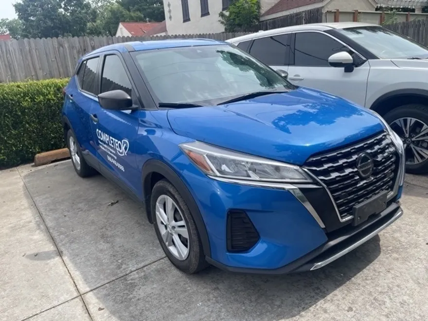2021 Nissan Kicks S photo 1