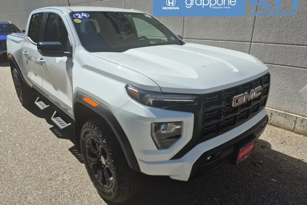2024 Gmc Canyon Elevation photo 1