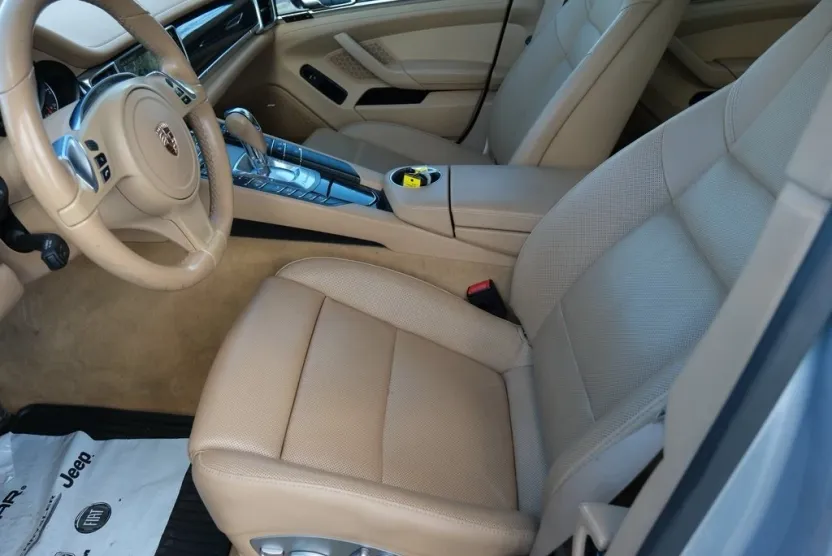 2015 Porsche Panamera 4S photo 1