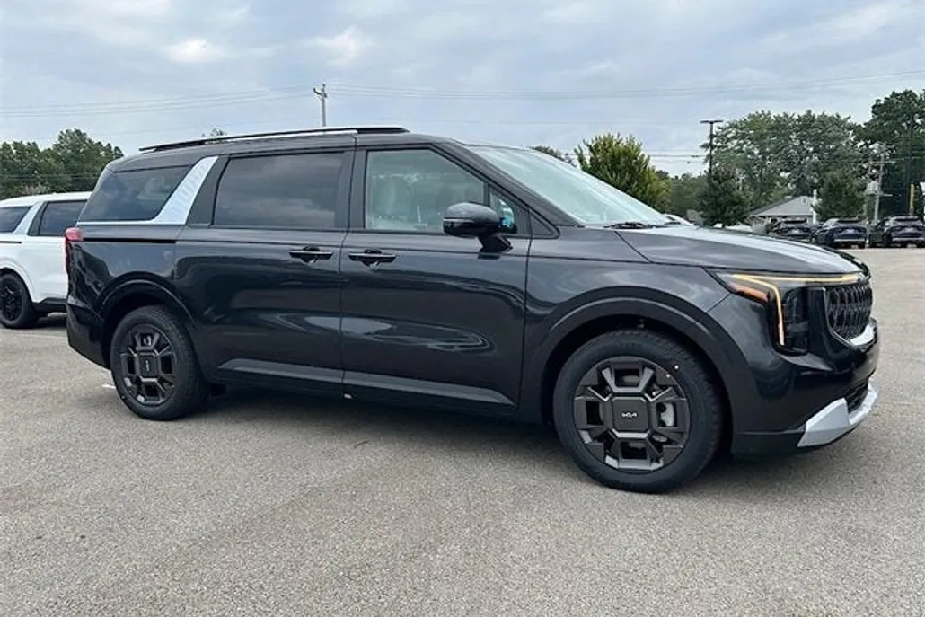 2026 Kia Carnival EX photo 1