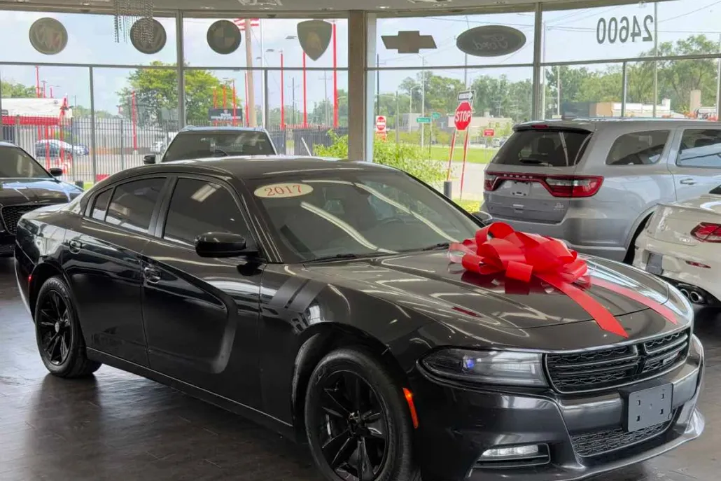 2017 Dodge Charger SXT photo 1