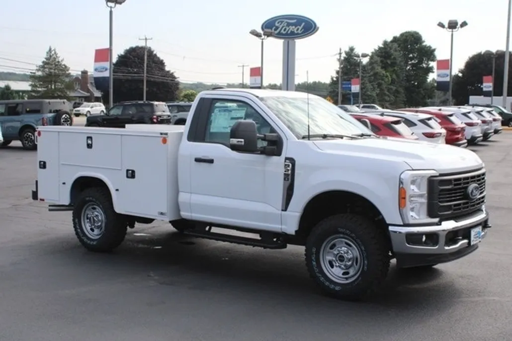 2023 Ford F-250 XL photo 1