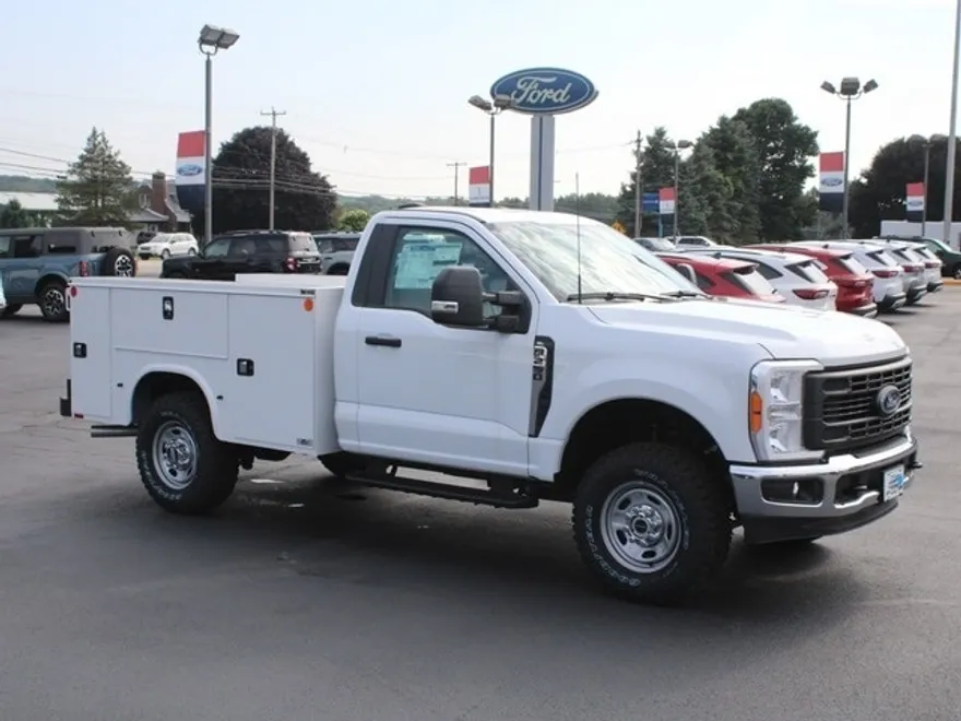 2023 Ford F-250 XL photo 1