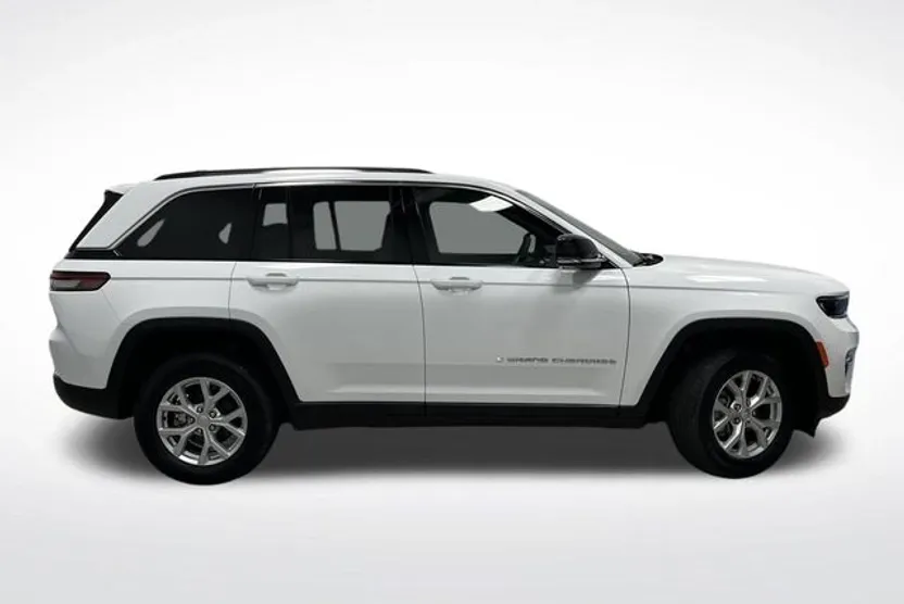 2024 Jeep Grand Cherokee Limited photo 1
