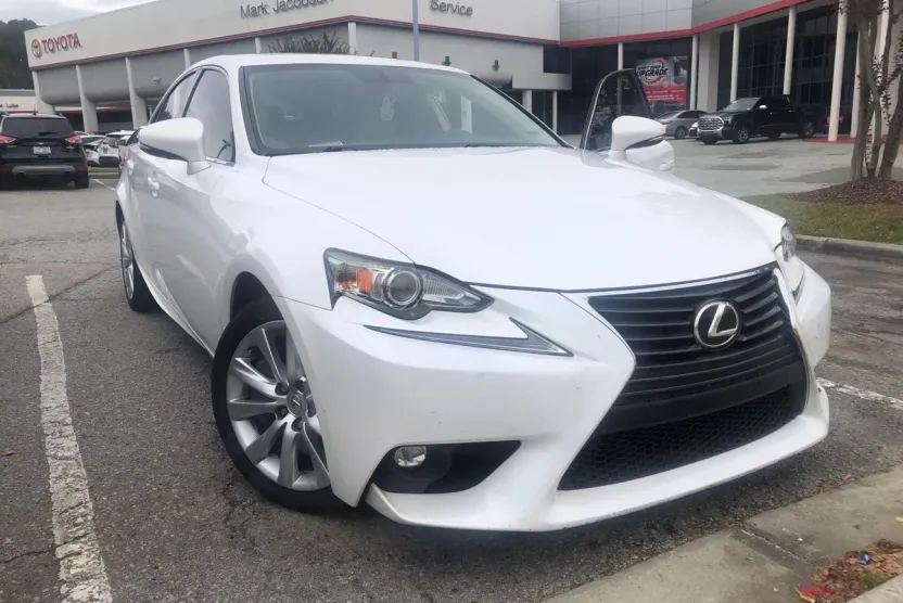 2016 Lexus IS 200t photo 1