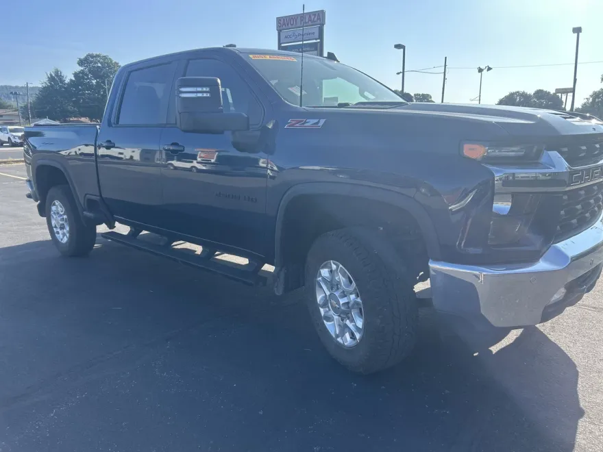 2021 Chevrolet Silverado 2500HD LT photo 1