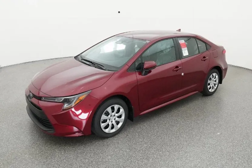 2025 Toyota Corolla LE photo 1