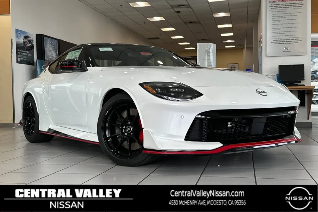 2024 Nissan Z Nismo photo 1
