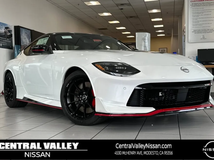 2024 Nissan Z Nismo photo 1