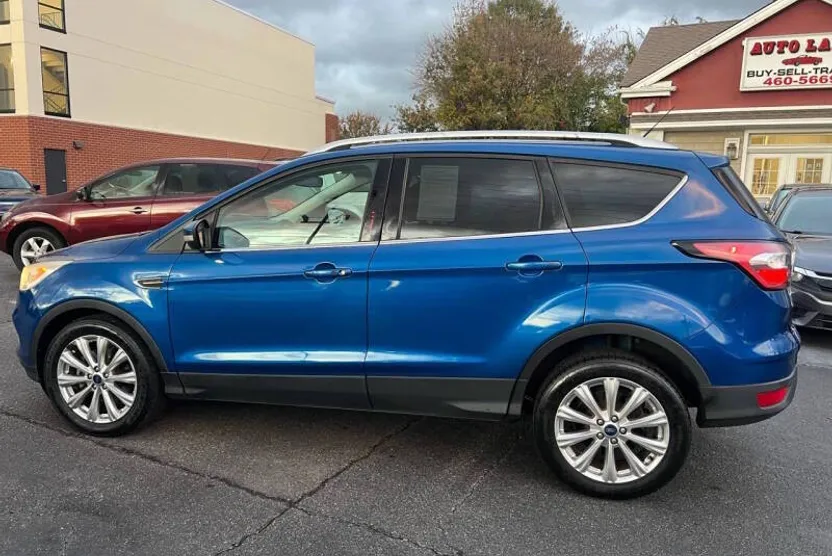 2017 Ford Escape Titanium photo 1