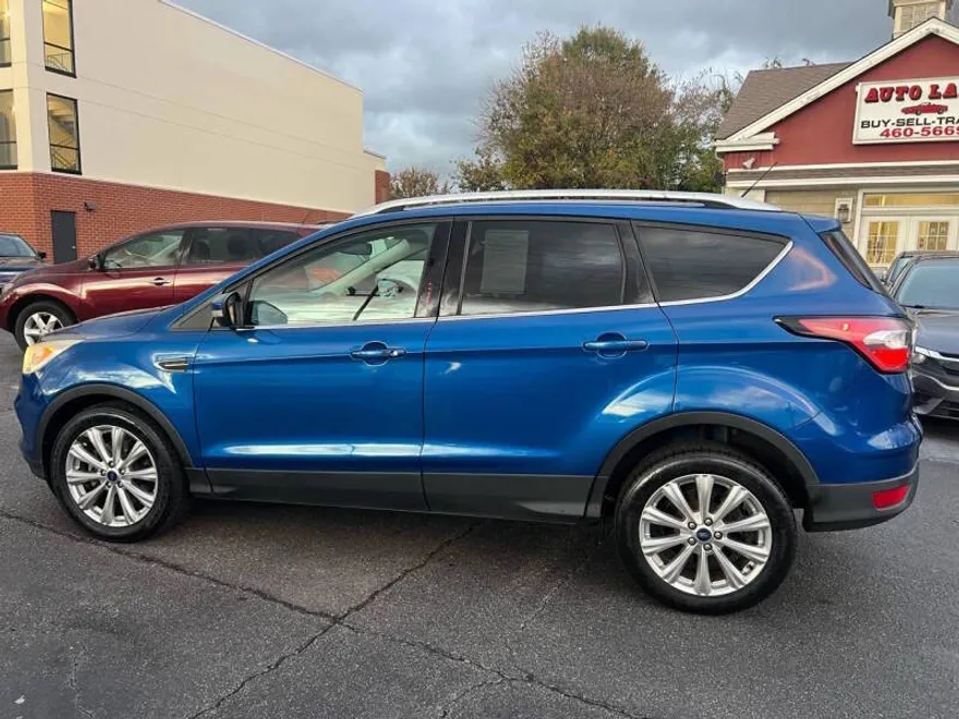 2017 Ford Escape Titanium photo 1