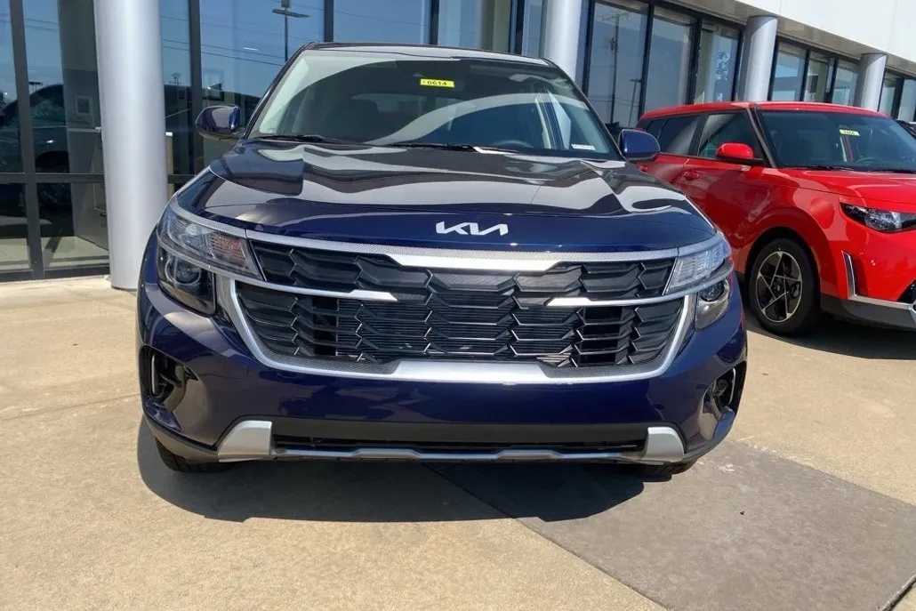 2026 Kia Seltos LX photo 1