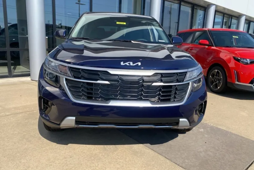 2026 Kia Seltos LX photo 1