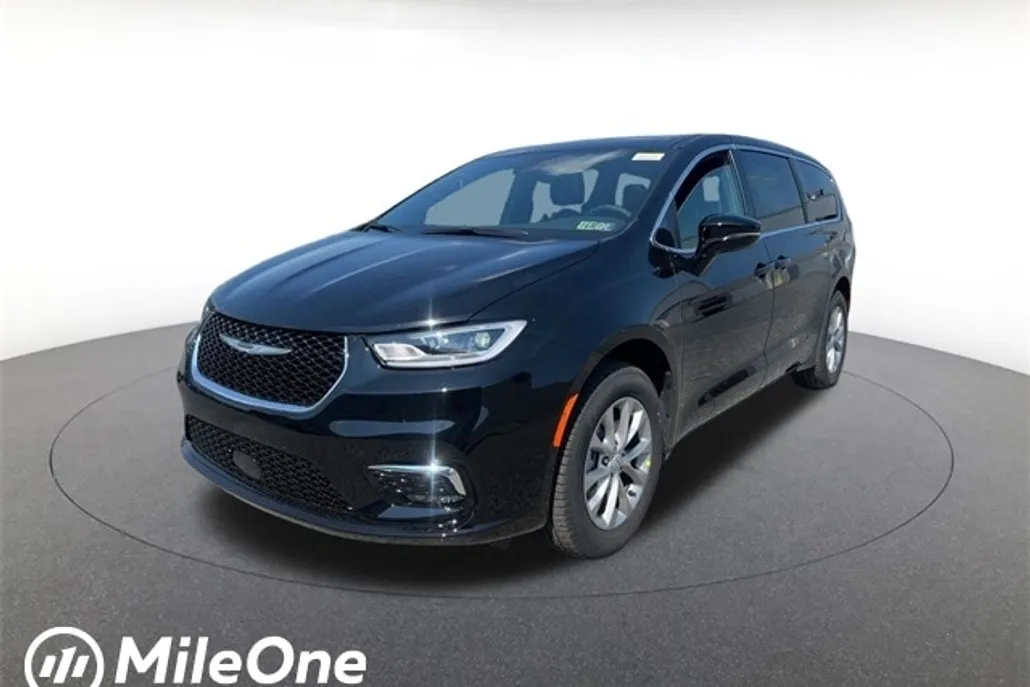 2025 Chrysler Pacifica photo 1