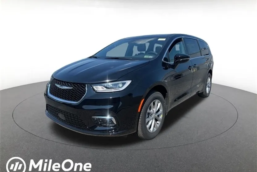 2025 Chrysler Pacifica photo 1