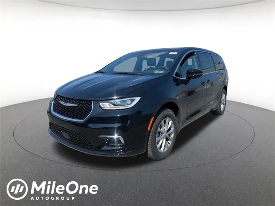 2025 Chrysler Pacifica photo 1