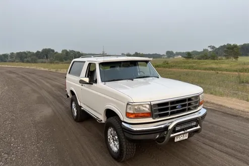 1992 Ford Bronco photo 2