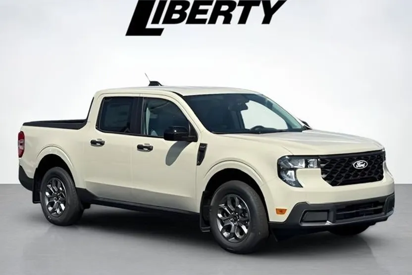 2025 Ford Maverick XLT photo 1