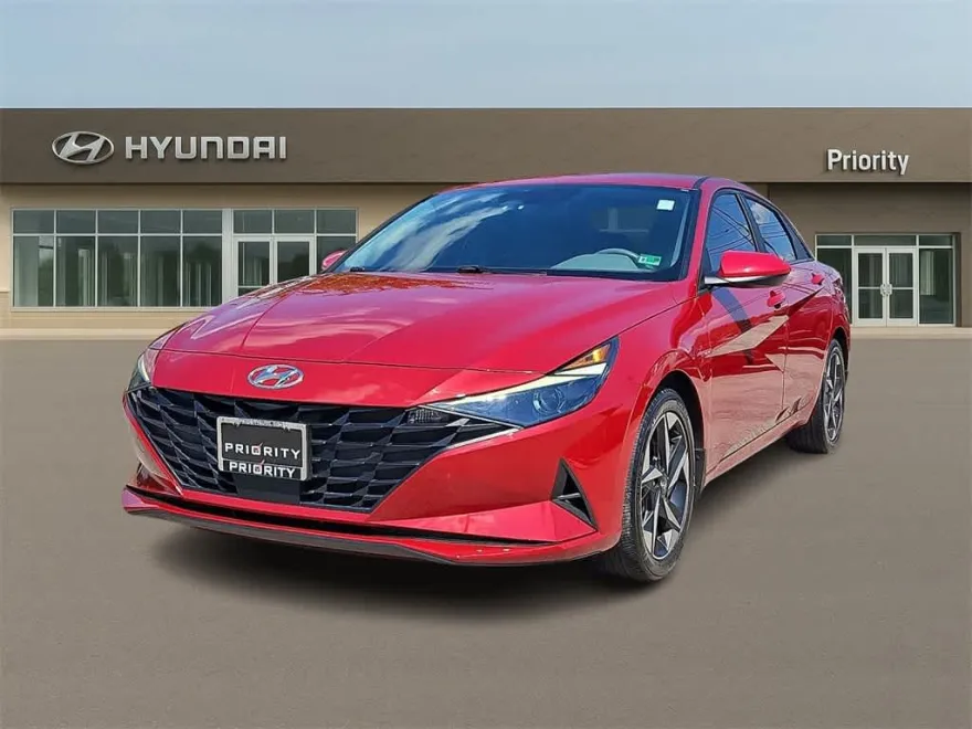 2023 Hyundai Elantra SEL photo 1
