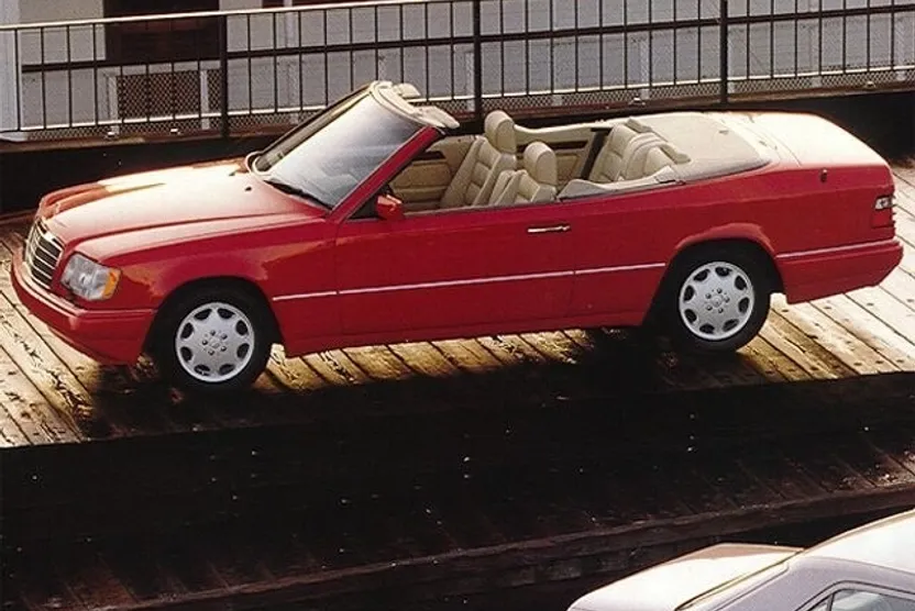 1994 Mercedes Benz E 320 photo 1