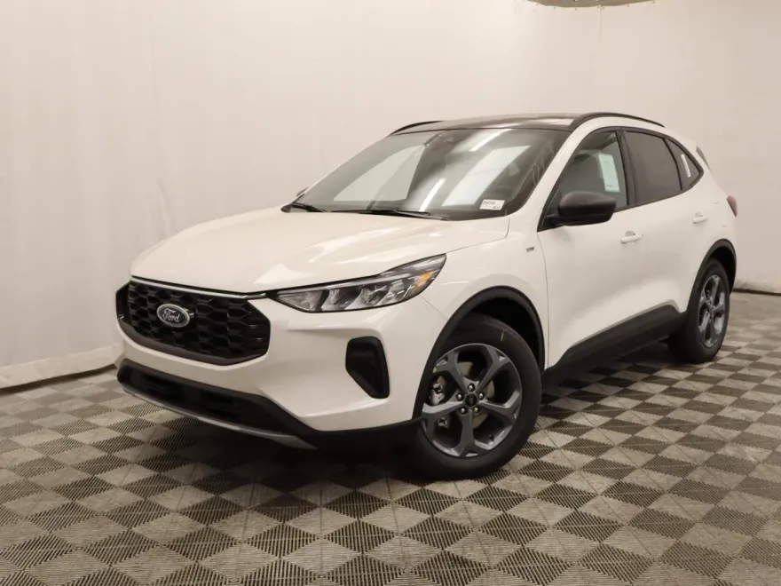 2025 Ford Escape Hybrid ST-Line photo 1
