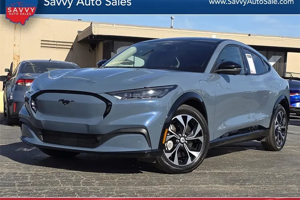 2023 Ford Mustang Mach-E Premium photo 1