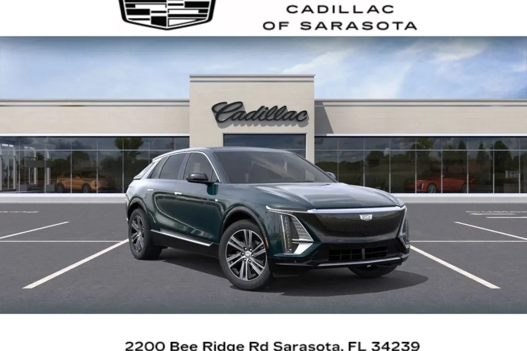 2025 Cadillac Lyriq Luxury photo 1