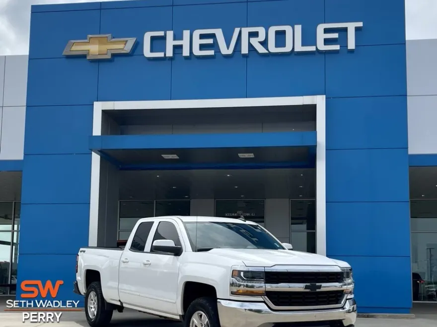 2019 Chevrolet Silverado 1500 LT photo 1