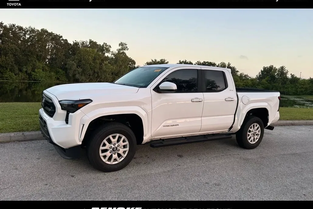 2024 Toyota Tacoma SR5 photo 1