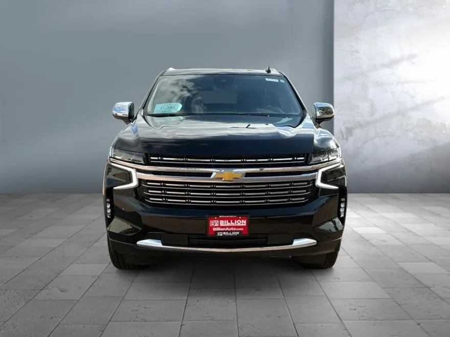 2024 Chevrolet Suburban Premier photo 1