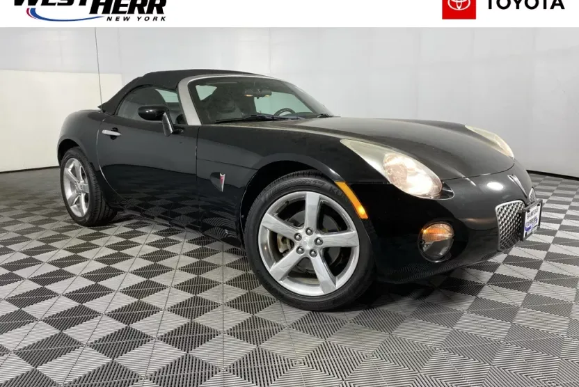 2007 Pontiac Solstice Base Convertible photo 1